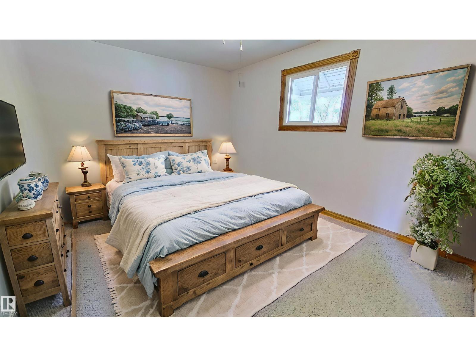 Photo 20 of 5211 51 St, Redwater AB