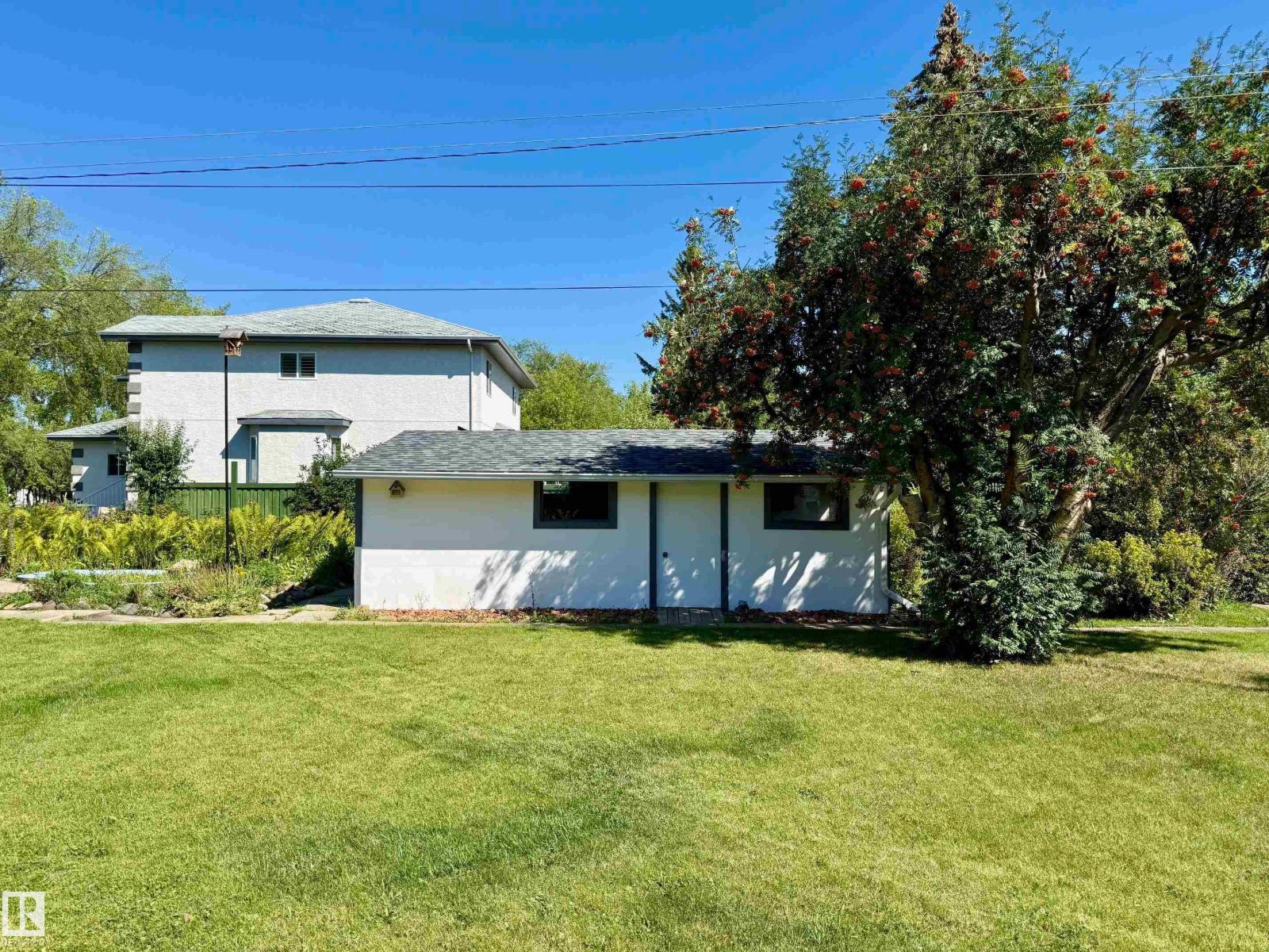 Photo 30 of 5211 51 St, Redwater AB