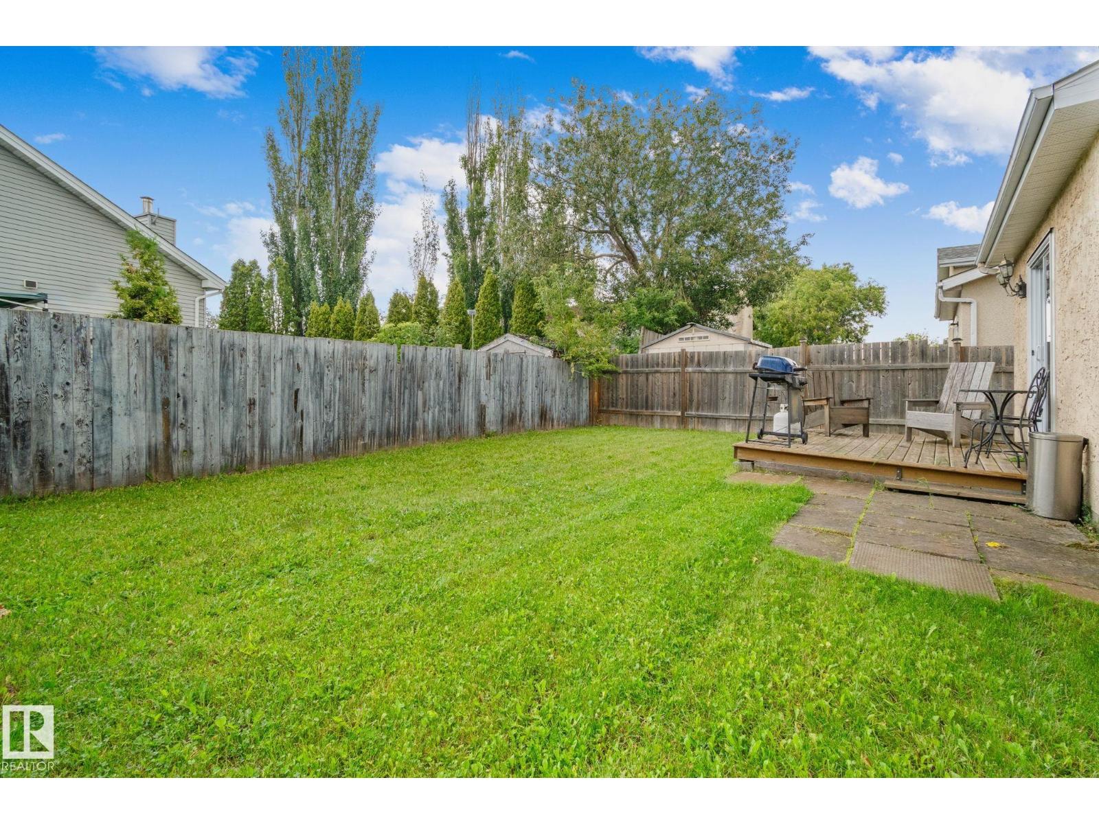 Photo 5 of 4424 32 A Av Nw, Edmonton AB