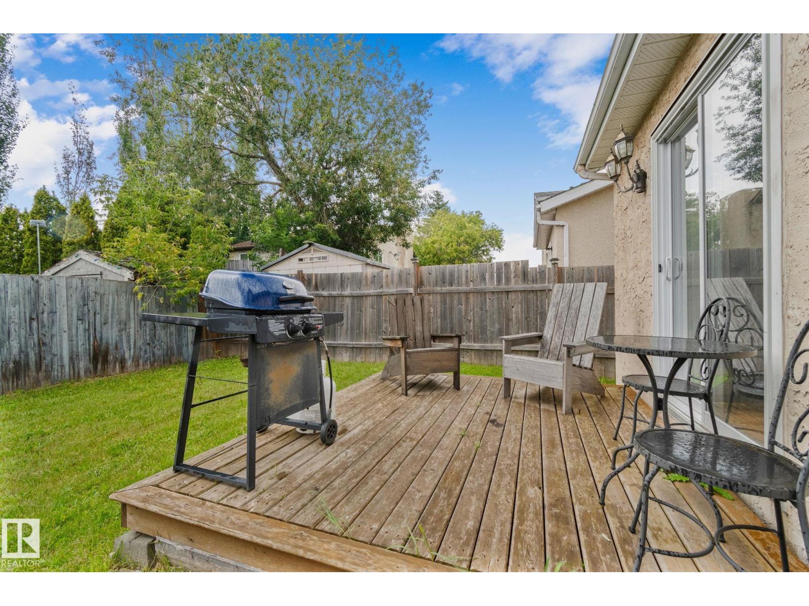 Photo 30 of 4424 32 A Av Nw, Edmonton AB