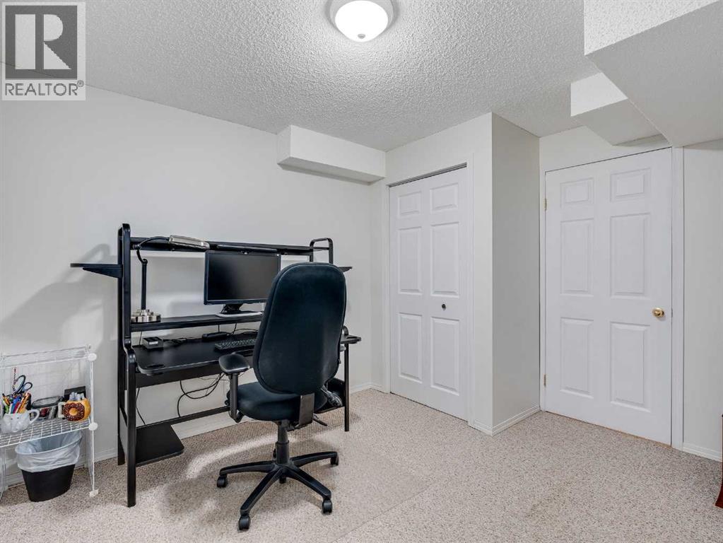 Single Family House for Sale in  Bridleridge Gardens SW Bridlewood Calgary 