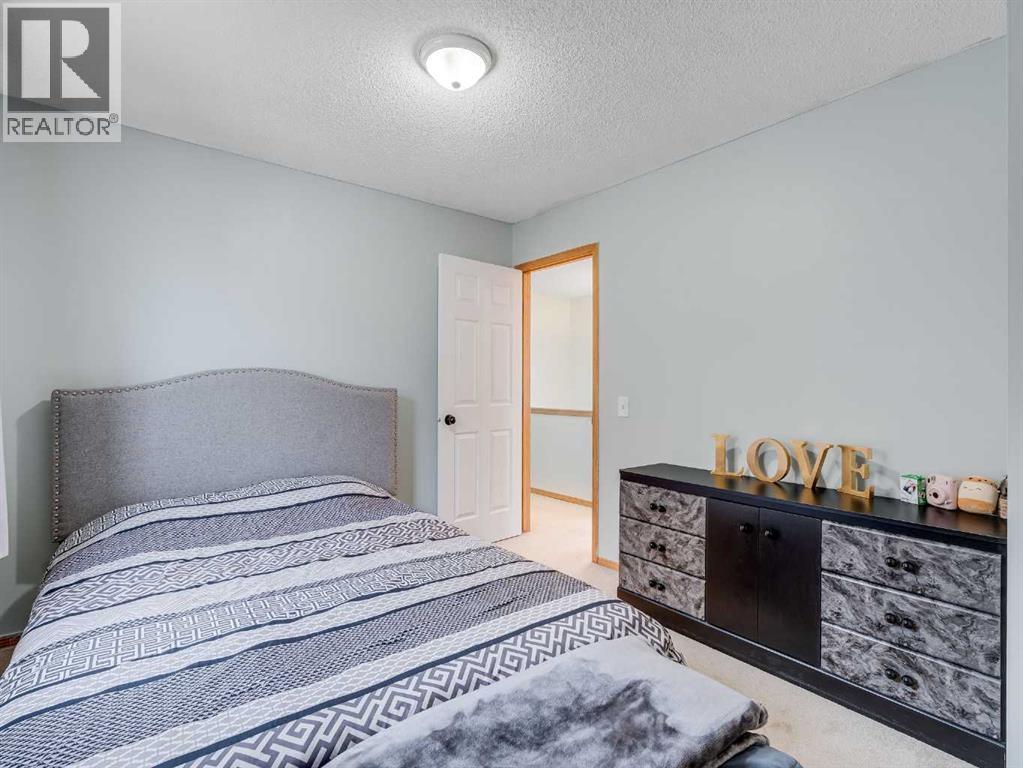 Single Family House for Sale in  Bridleridge Gardens SW Bridlewood Calgary 