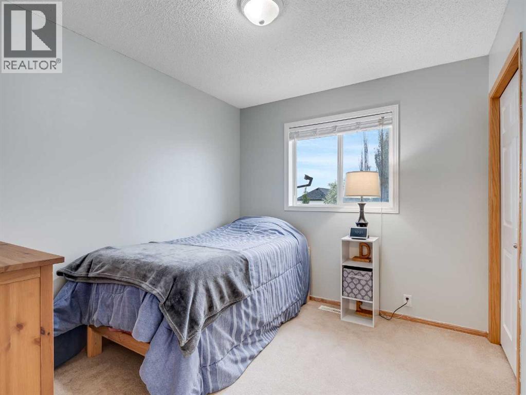Single Family House for Sale in  Bridleridge Gardens SW Bridlewood Calgary 
