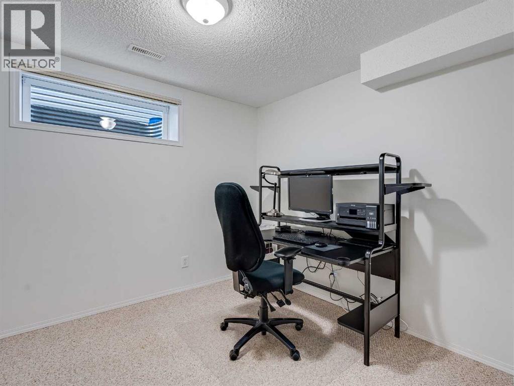 Single Family House for Sale in  Bridleridge Gardens SW Bridlewood Calgary 