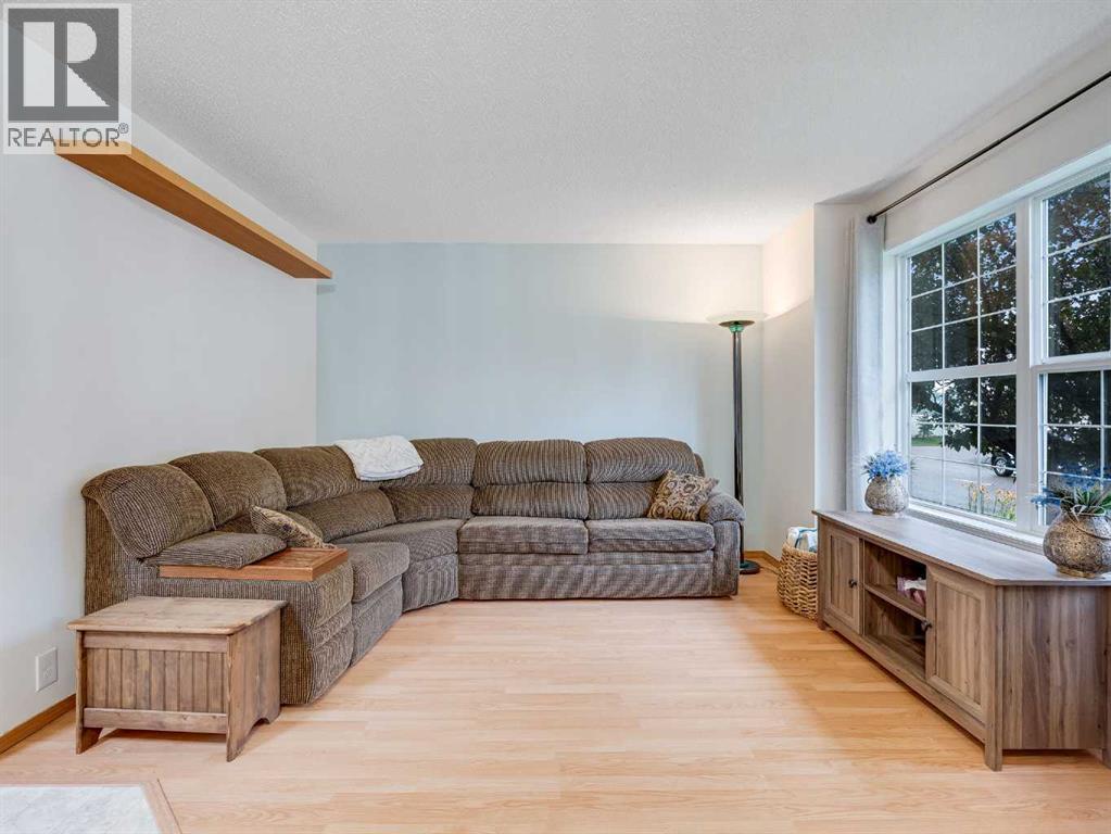 Single Family House for Sale in  Bridleridge Gardens SW Bridlewood Calgary 