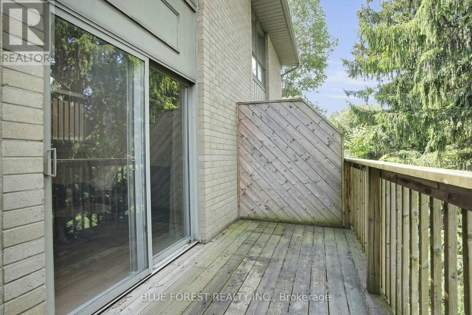 Photo 18 of 30 1399 Commissioners Road W, London South ON