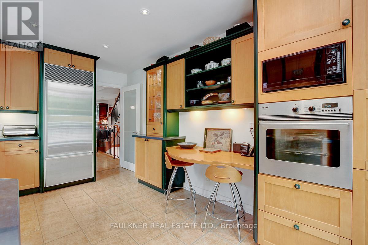 Photo 2 of 13 A Windsor Avenue, Ottawa ON