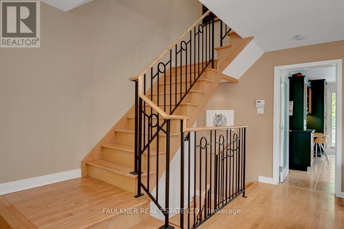 Photo 11 of 13 A Windsor Avenue, Ottawa ON