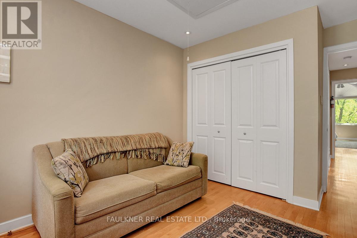 Photo 20 of 13 A Windsor Avenue, Ottawa ON