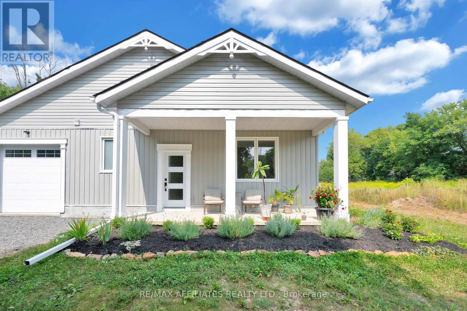 Photo 13 of 8 Simcoe Street, Rideau Lakes ON