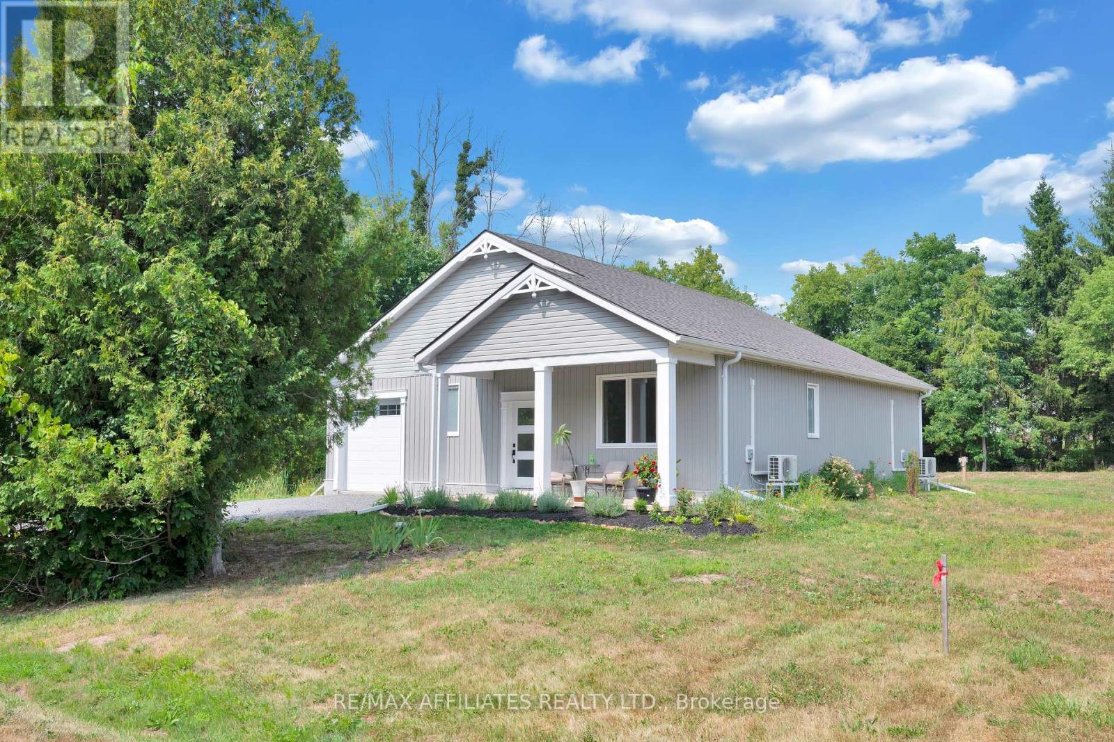 Photo 16 of 8 Simcoe Street, Rideau Lakes ON