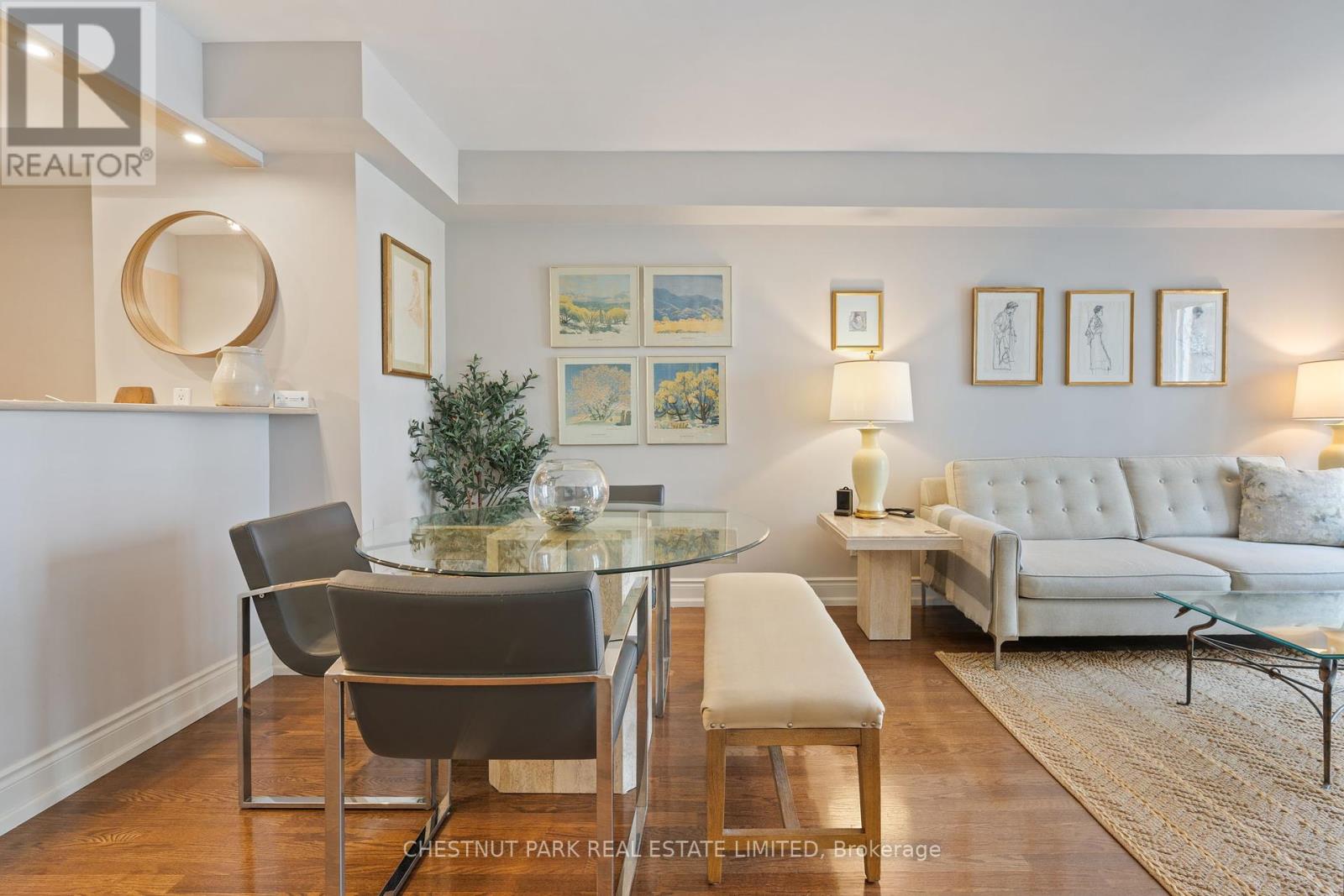 Photo 17 of 308 1 Balmoral Avenue, Toronto ON