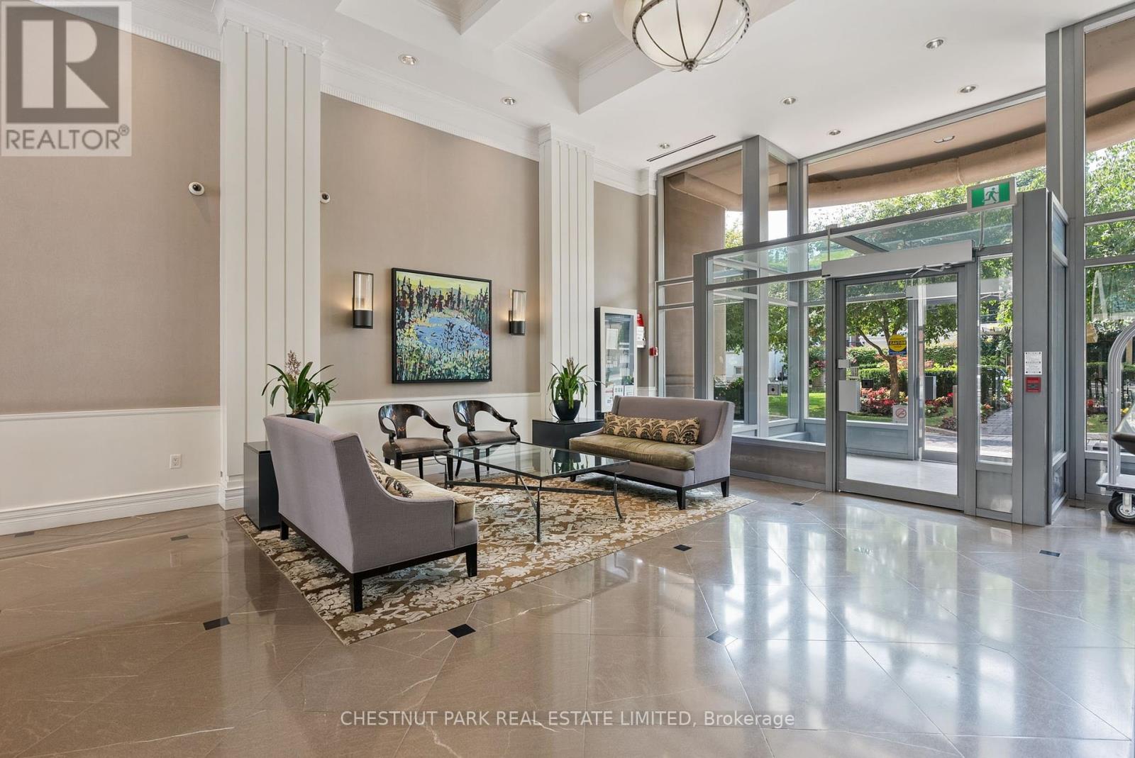 Photo 6 of 308 1 Balmoral Avenue, Toronto ON