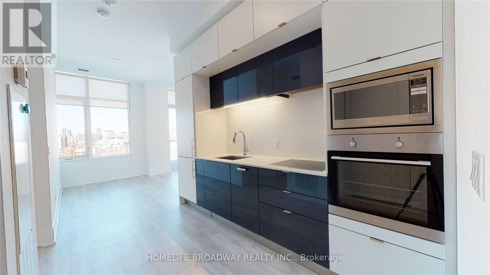 Photo 3 of Sph 31 1 Edgewater Drive, Toronto ON