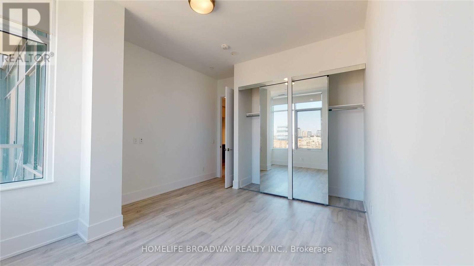 Photo 16 of Sph 31 1 Edgewater Drive, Toronto ON
