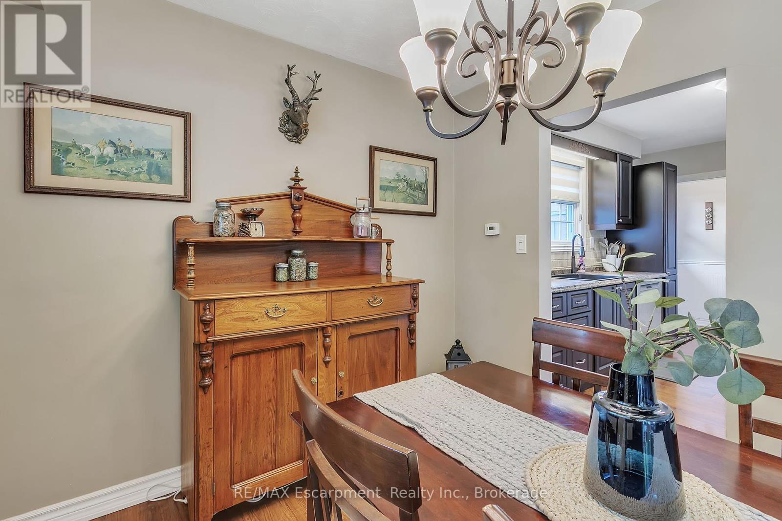 Photo 14 of 2410 Tait Avenue, Burlington ON