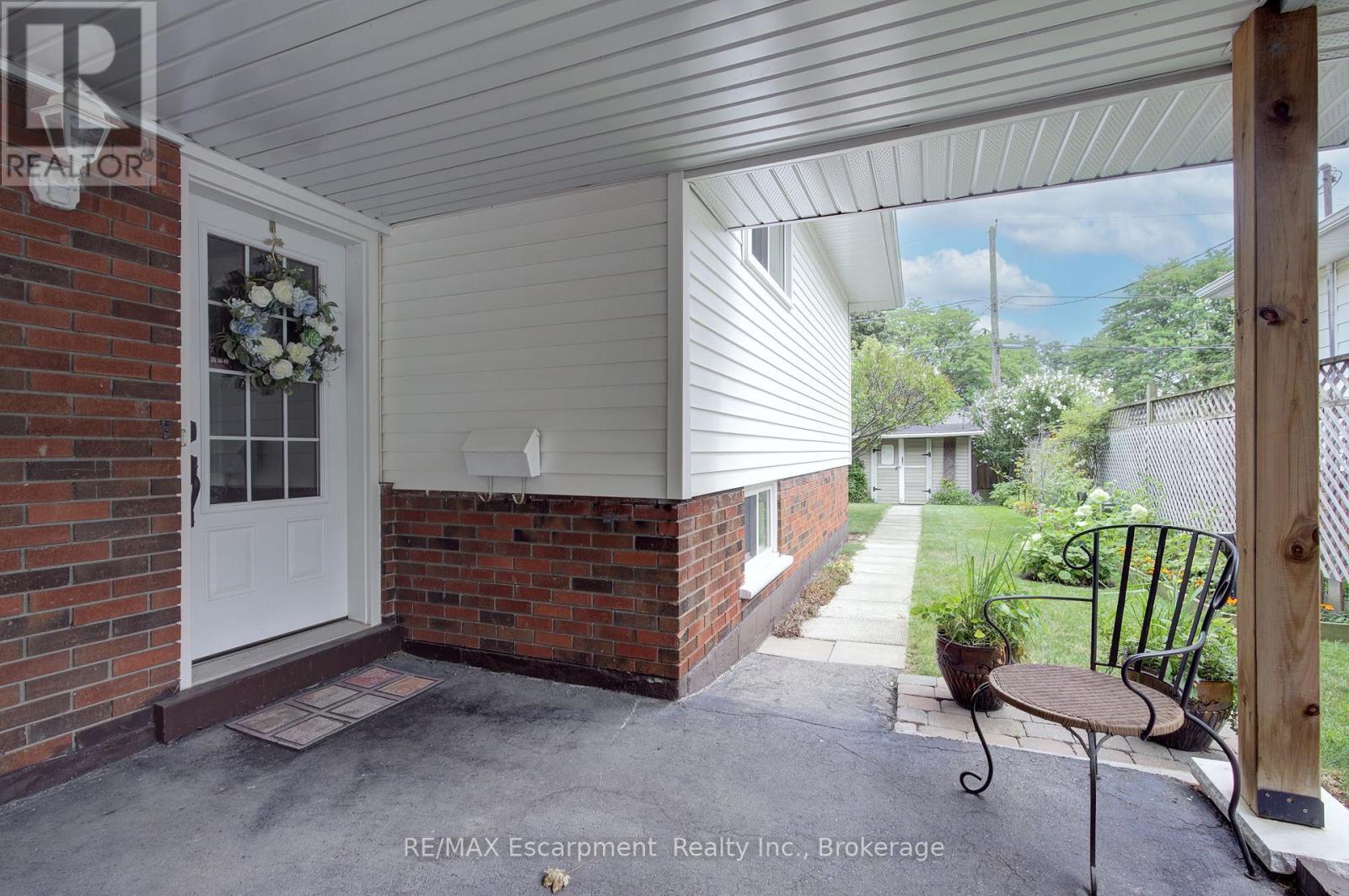 Photo 2 of 2410 Tait Avenue, Burlington ON