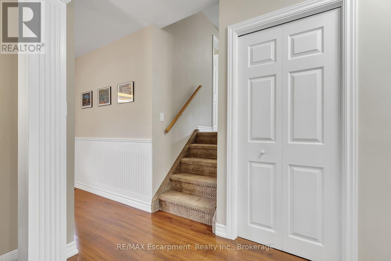 Photo 22 of 2410 Tait Avenue, Burlington ON