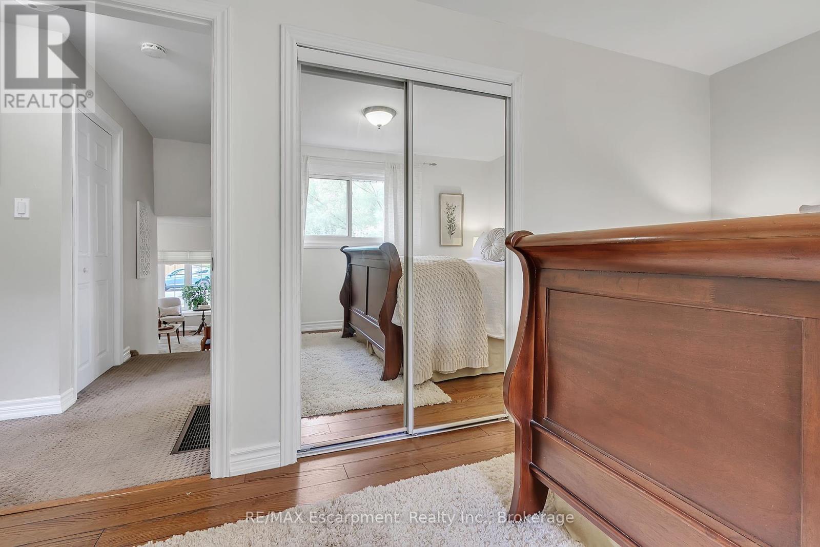 Photo 25 of 2410 Tait Avenue, Burlington ON