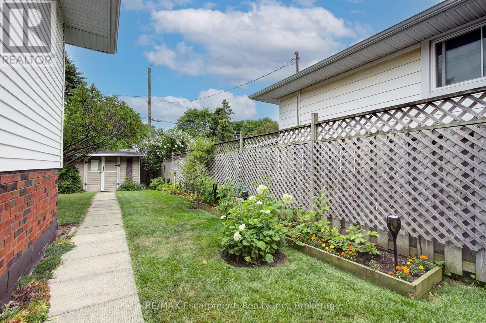 Photo 36 of 2410 Tait Avenue, Burlington ON