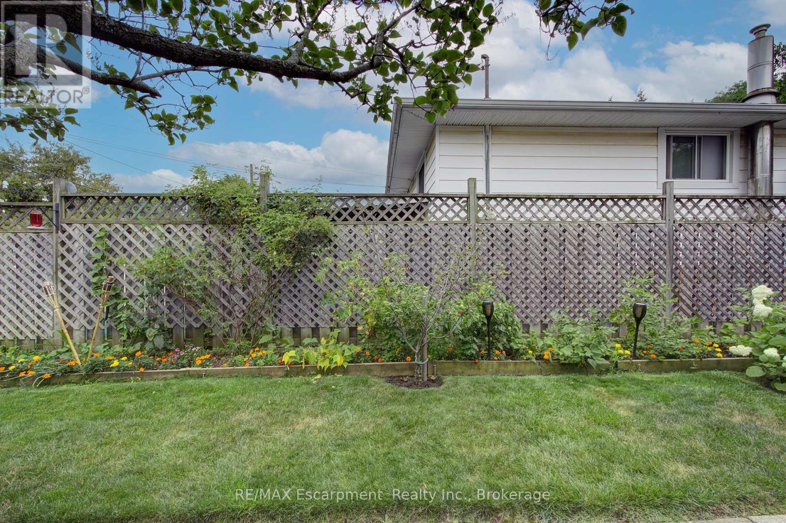 Photo 38 of 2410 Tait Avenue, Burlington ON