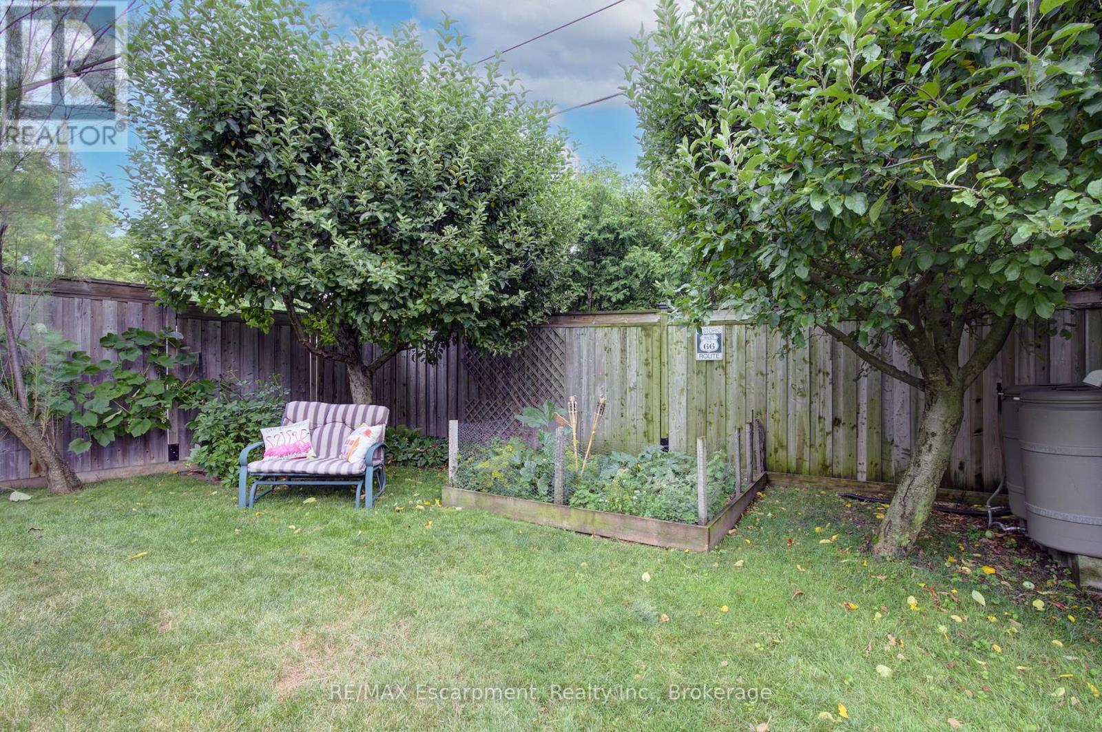 Photo 39 of 2410 Tait Avenue, Burlington ON