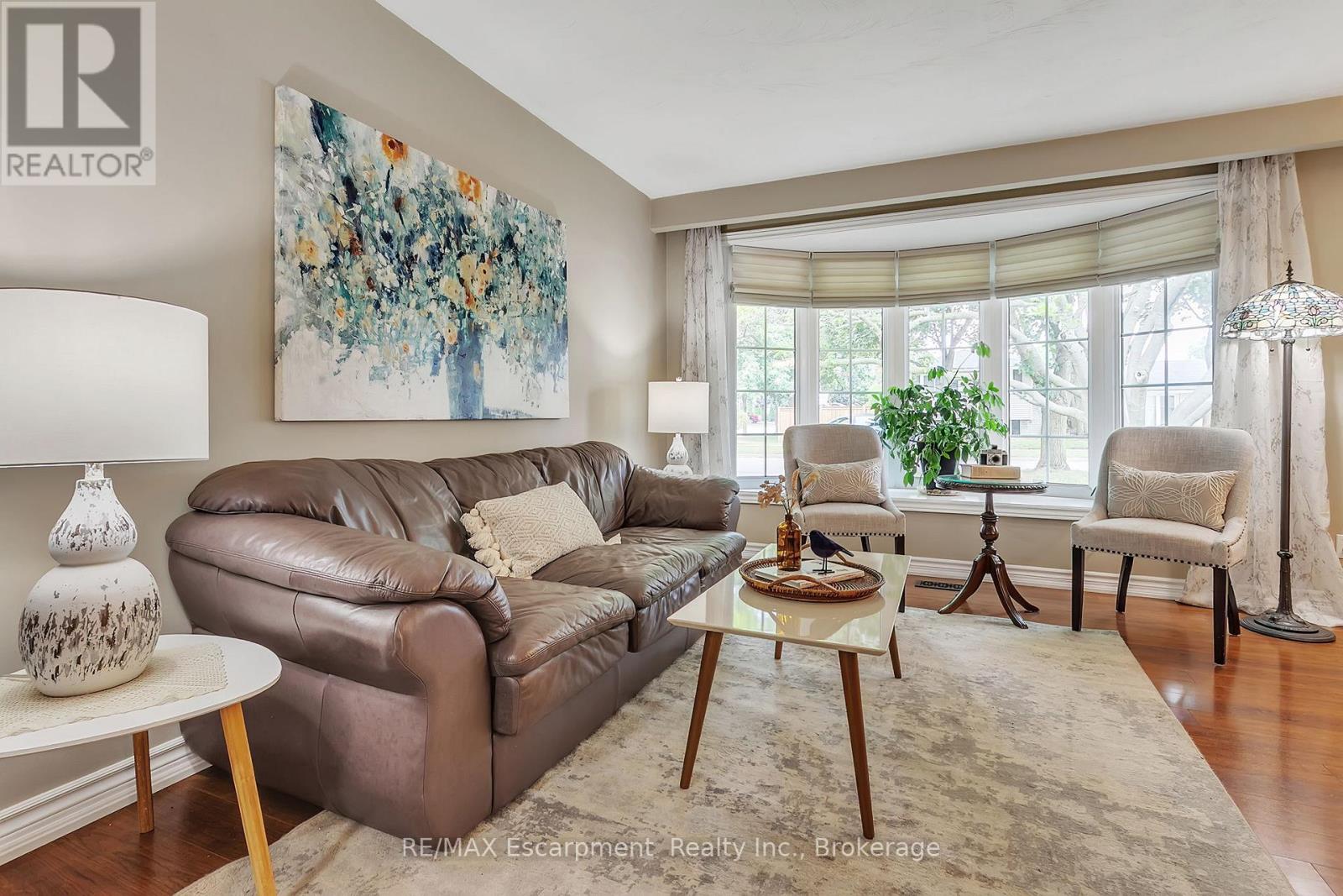 Photo 7 of 2410 Tait Avenue, Burlington ON