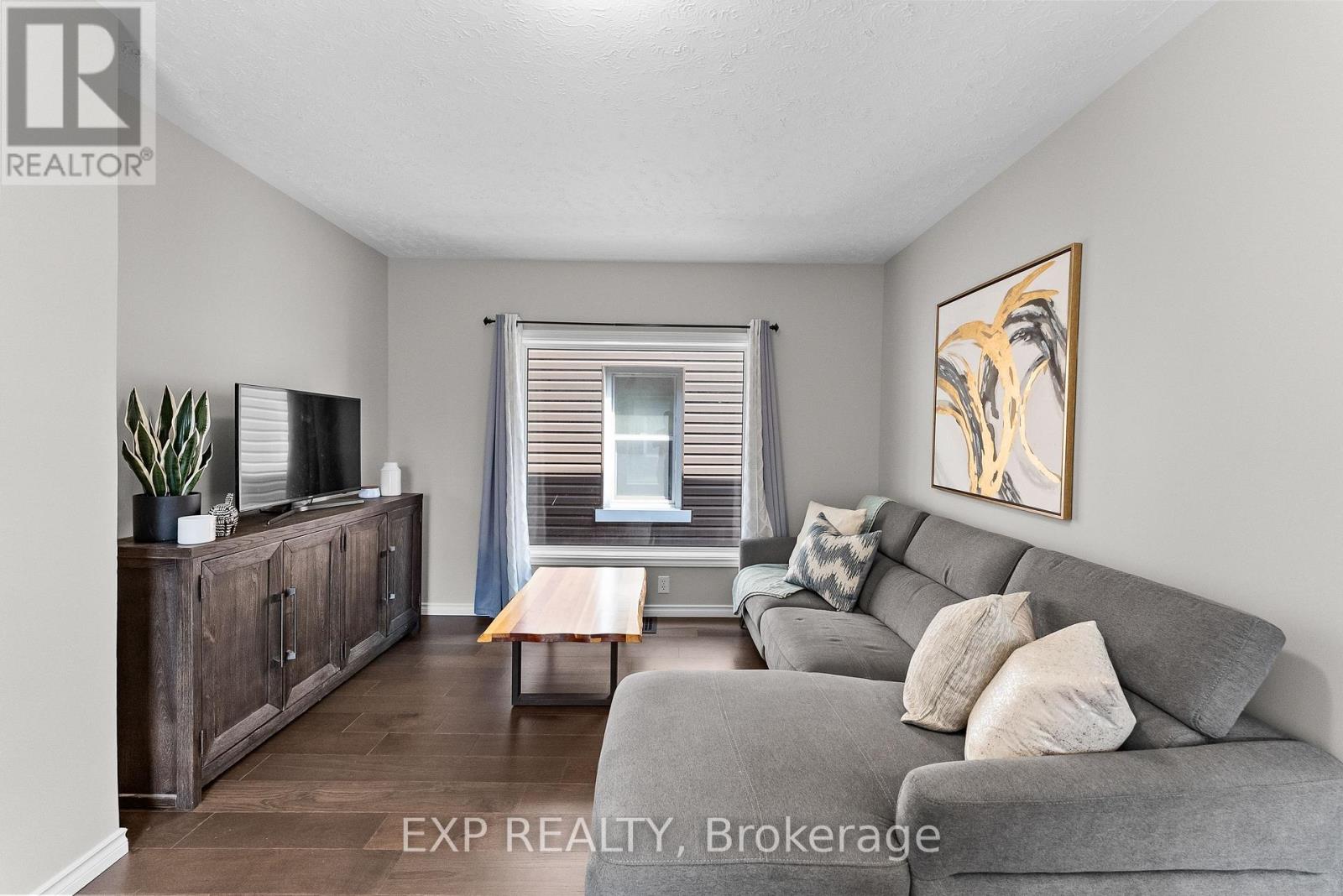Photo 14 of 62 Garner Avenue, Welland ON