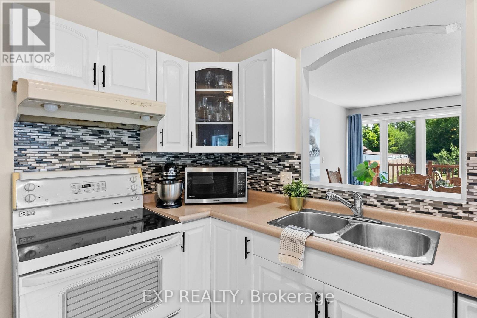 Photo 19 of 62 Garner Avenue, Welland ON