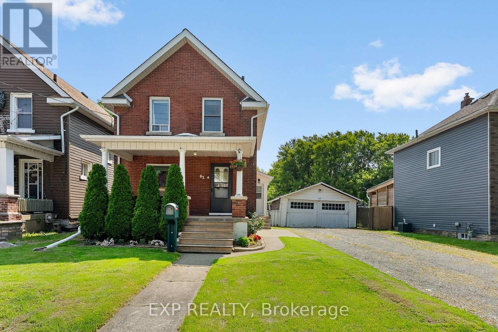 Photo 2 of 62 Garner Avenue, Welland ON