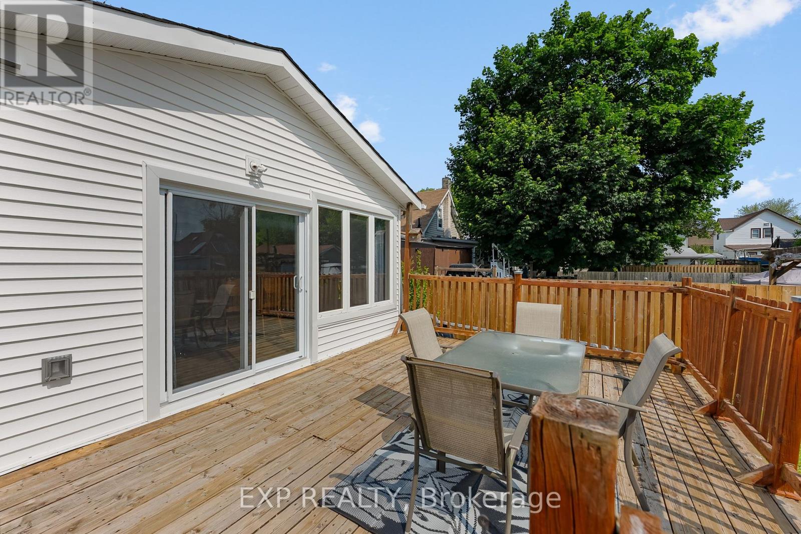 Photo 36 of 62 Garner Avenue, Welland ON