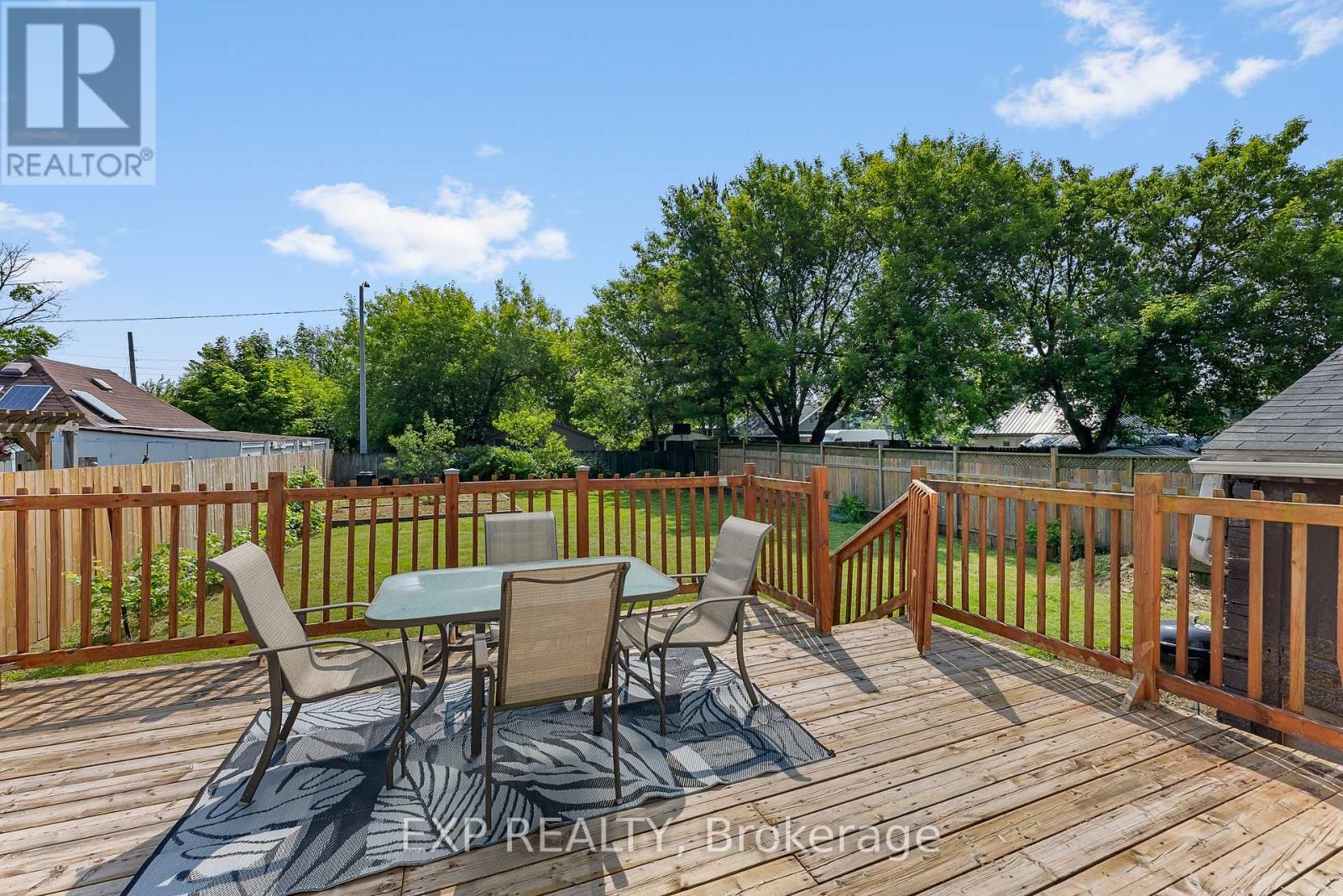 Photo 37 of 62 Garner Avenue, Welland ON
