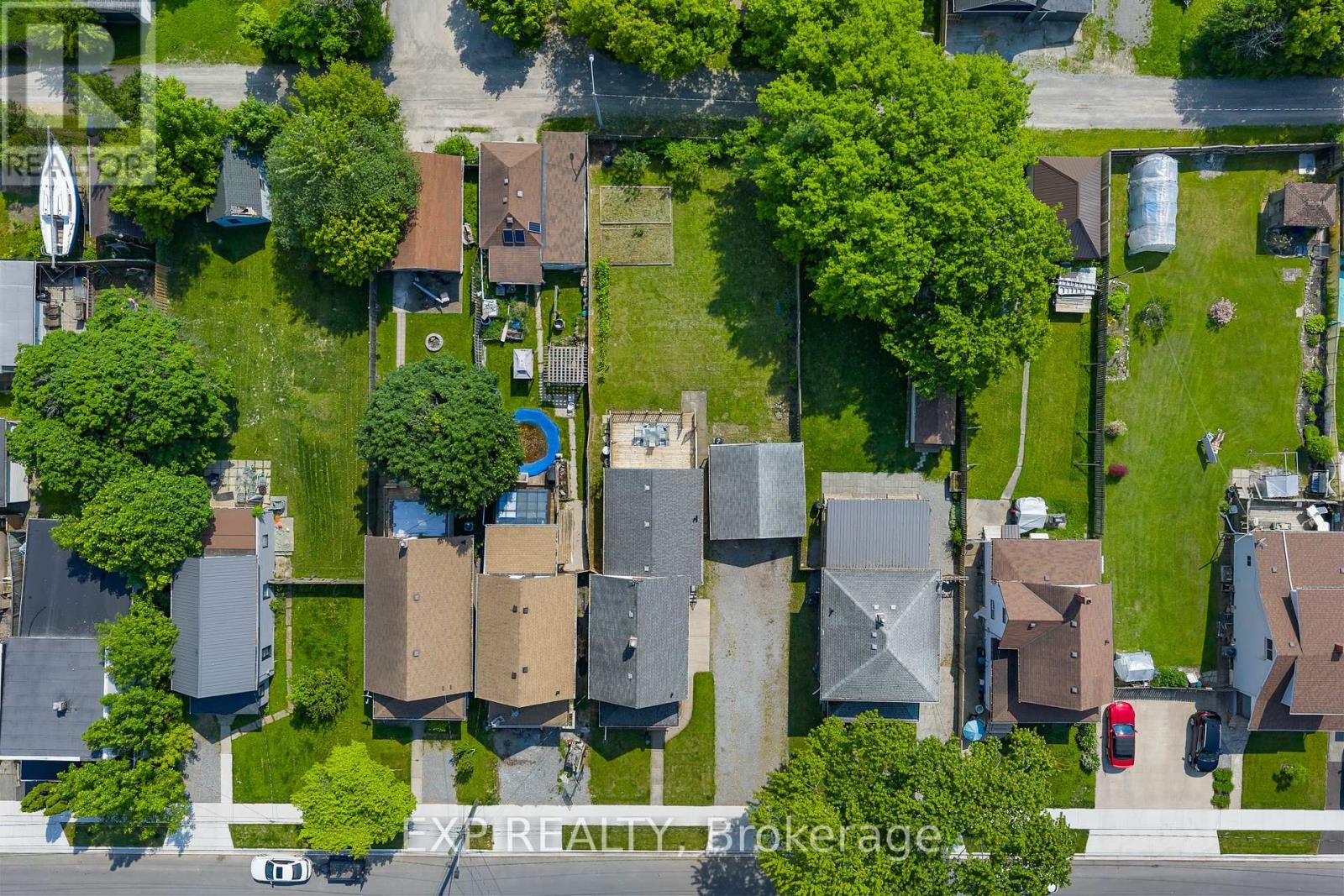 Photo 38 of 62 Garner Avenue, Welland ON
