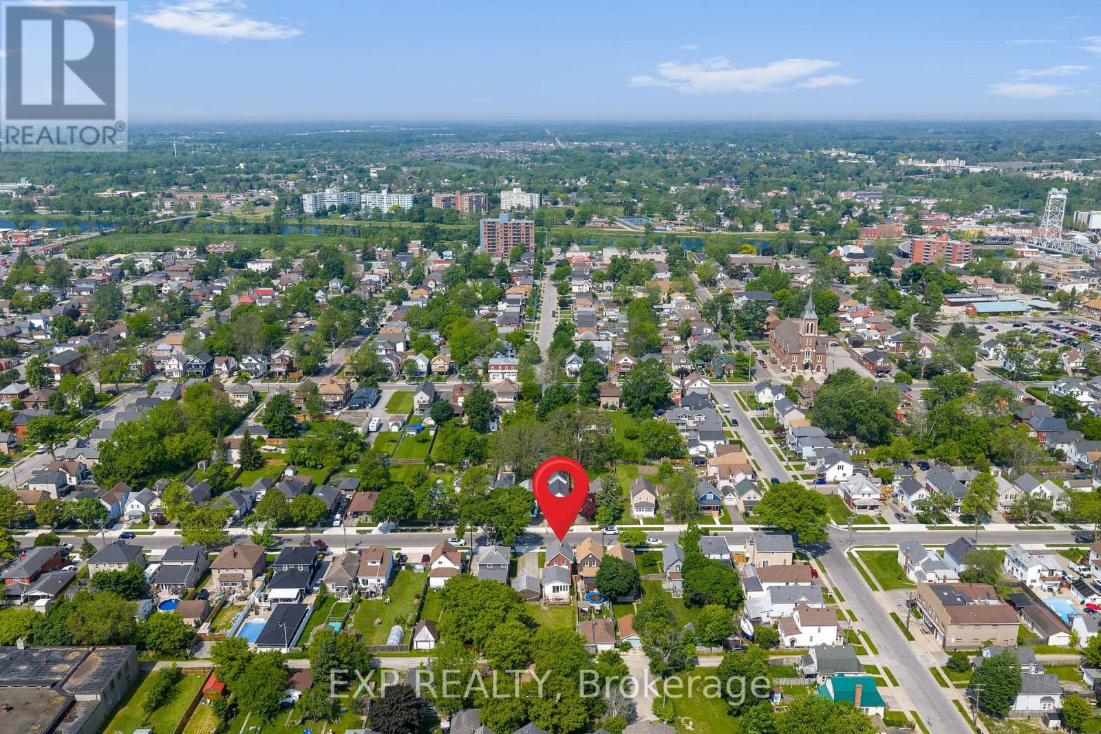Photo 40 of 62 Garner Avenue, Welland ON