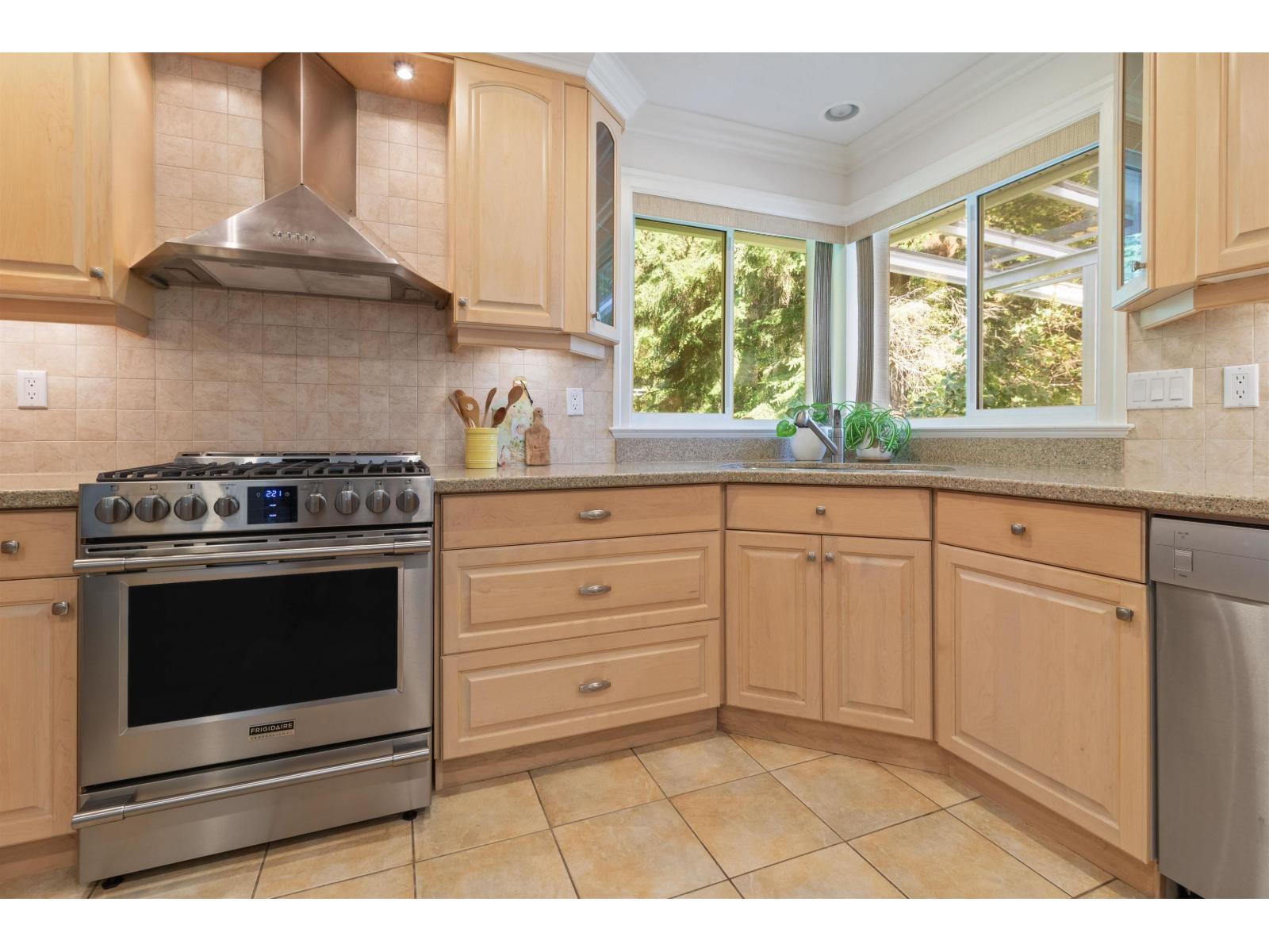 Photo 10 of 9780 Cedar Street, Mission BC