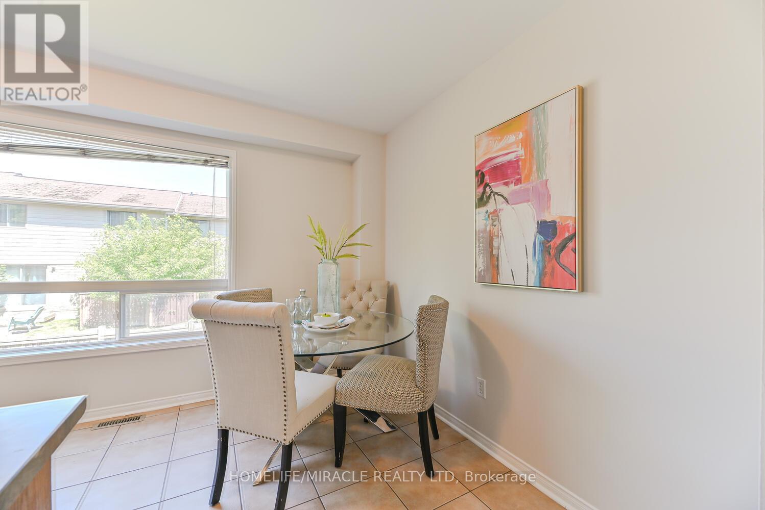 Photo 39 of 52 Mcgonigal Lane, Ajax ON