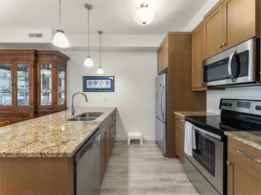 Photo 10 of 401 3411 Pembina Highway, Winnipeg MB