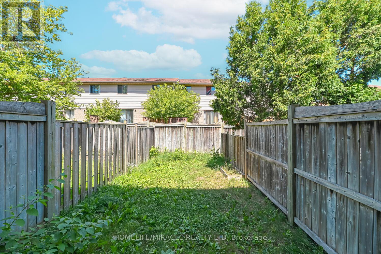 Photo 25 of 52 Mcgonigal Lane, Ajax ON