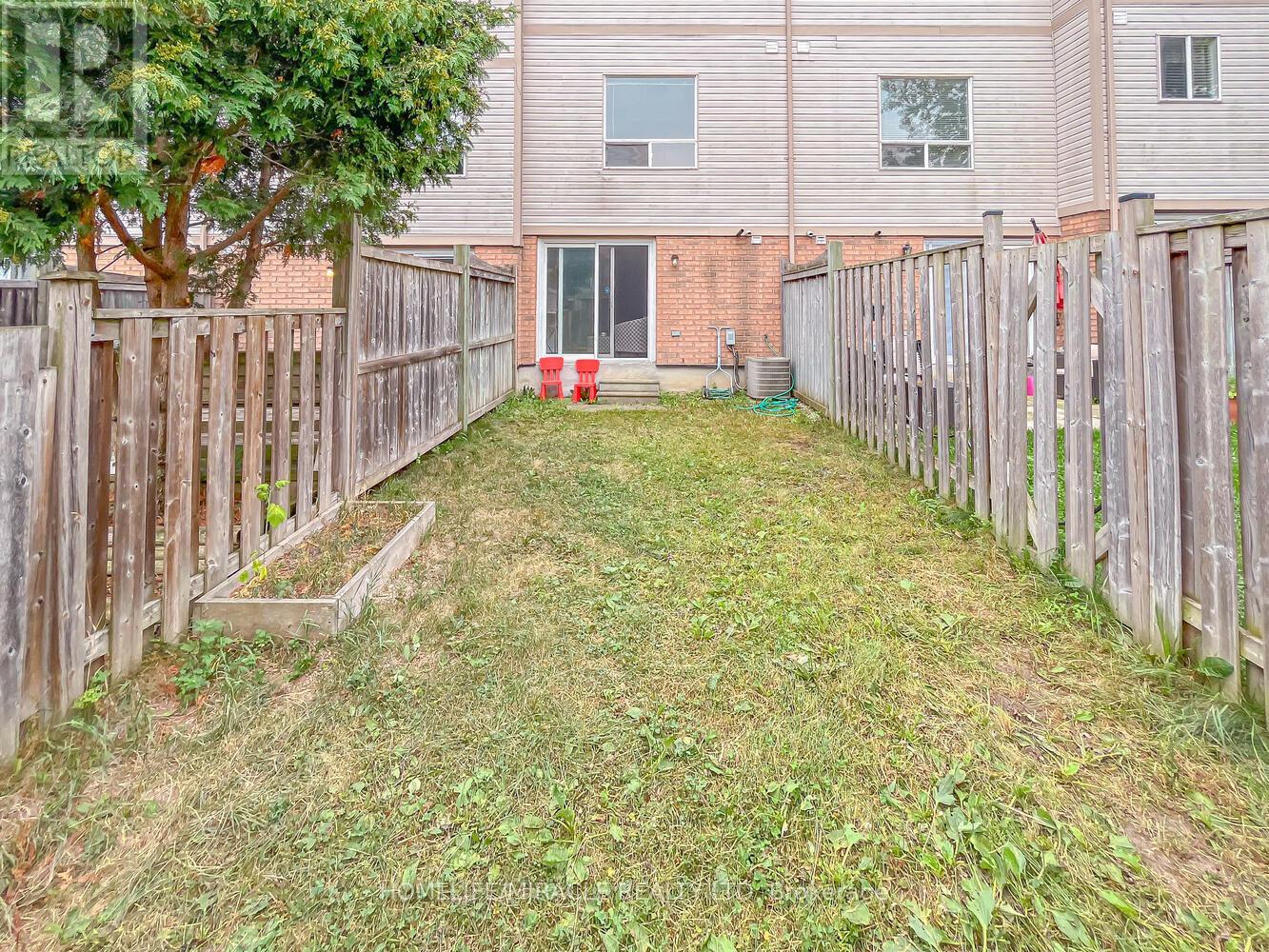 Photo 5 of 52 Mcgonigal Lane, Ajax ON