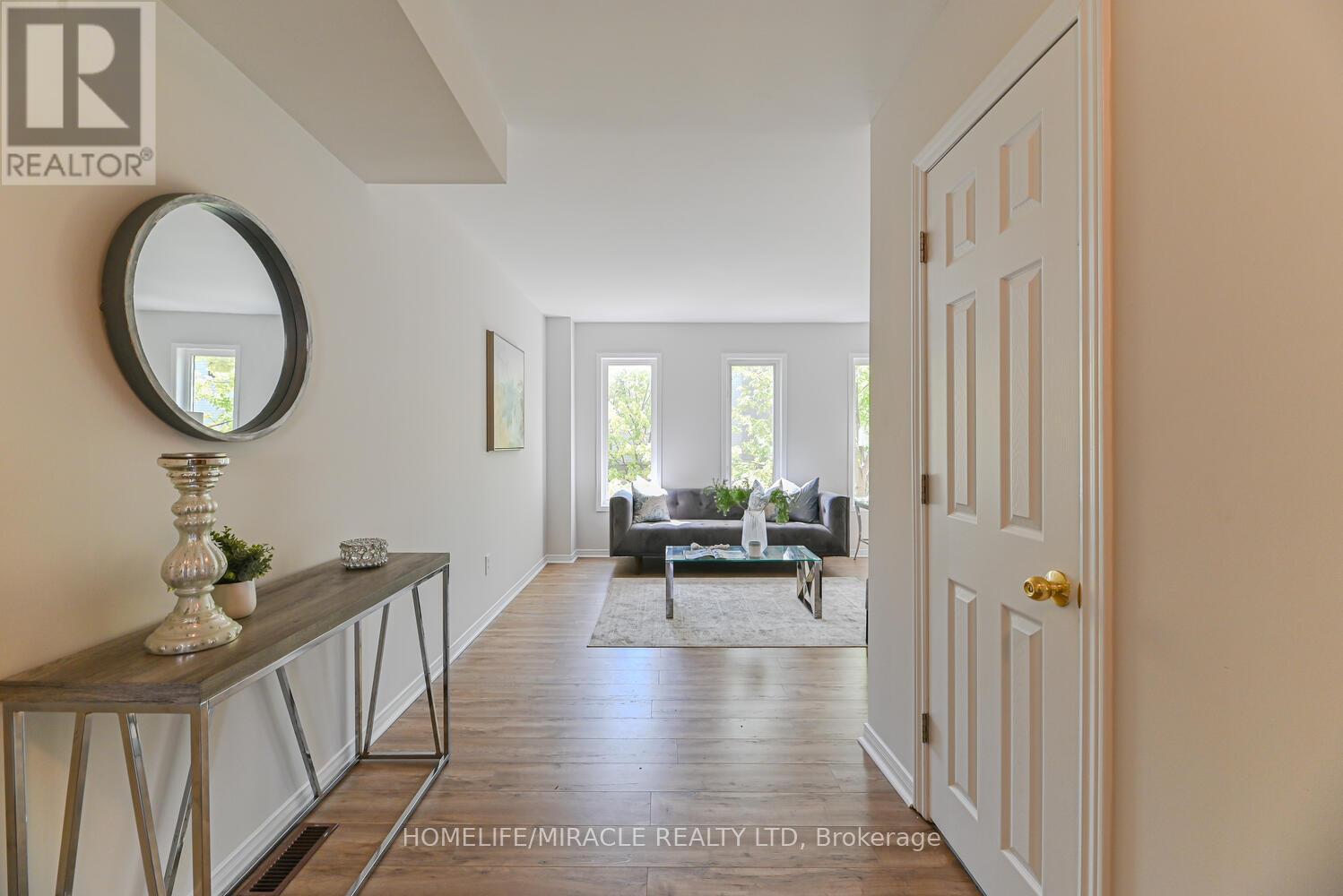 Photo 15 of 52 Mcgonigal Lane, Ajax ON