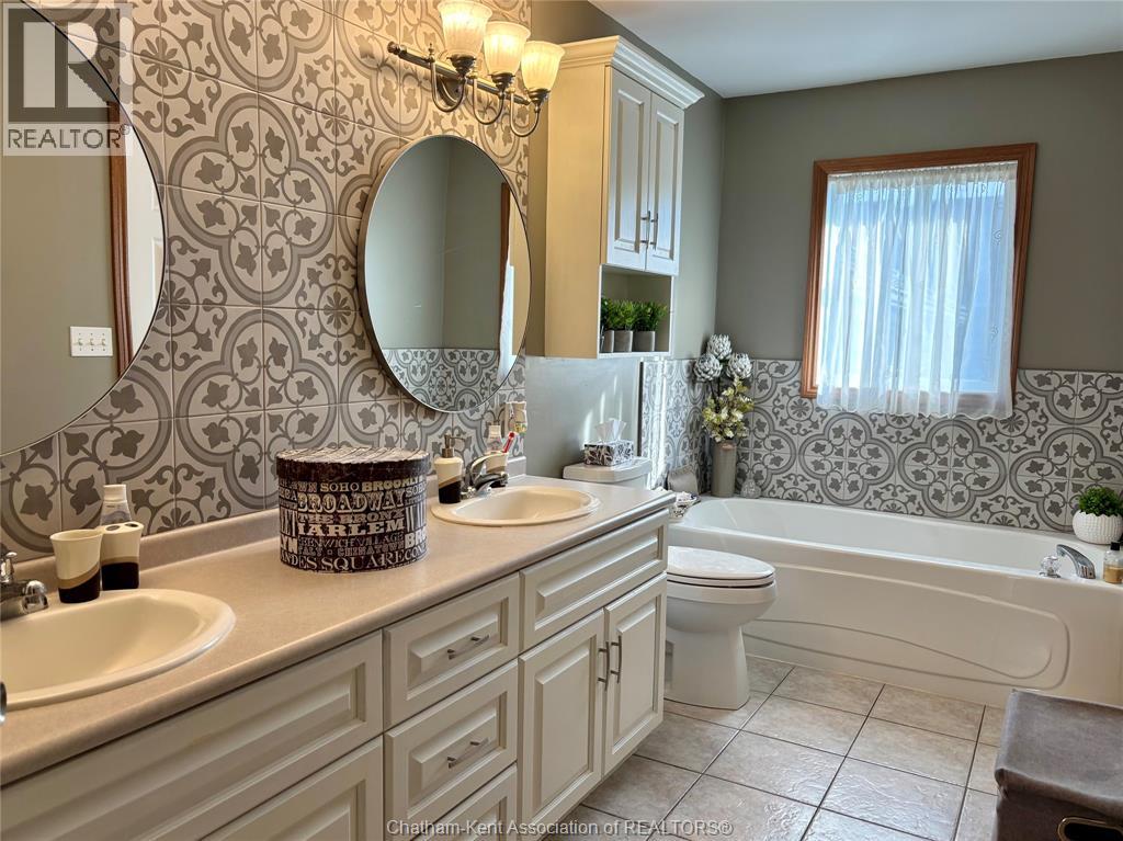 Photo 30 of 645 Mcnaughton Avenue West, Chatham ON