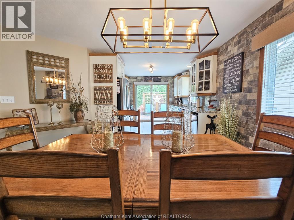 Photo 25 of 645 Mcnaughton Avenue West, Chatham ON