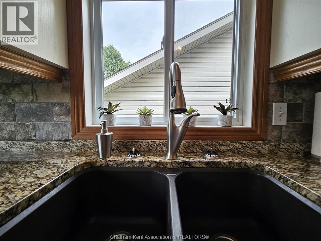Photo 28 of 645 Mcnaughton Avenue West, Chatham ON