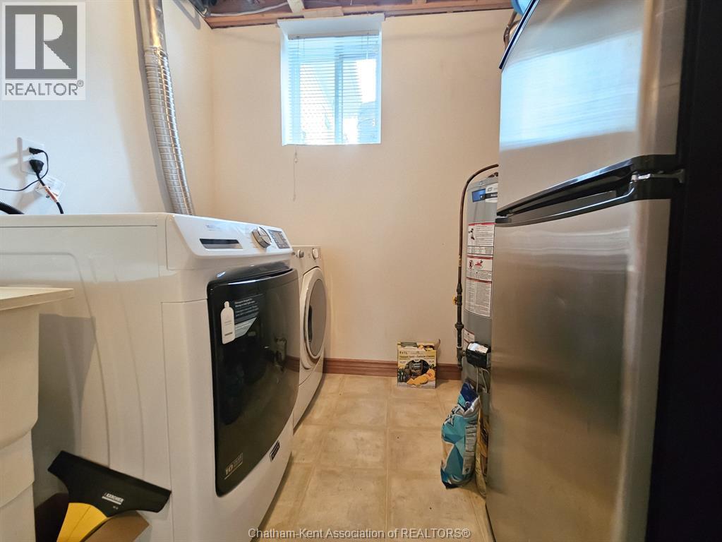 Photo 35 of 645 Mcnaughton Avenue West, Chatham ON
