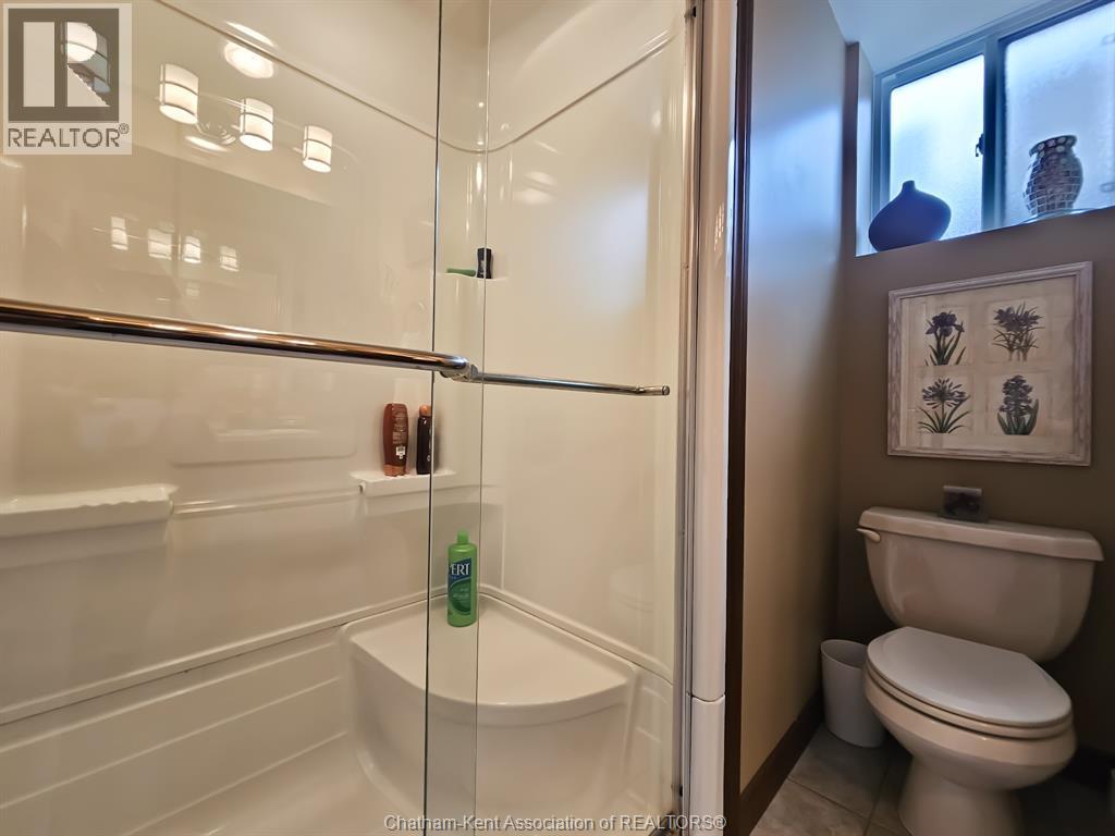 Photo 39 of 645 Mcnaughton Avenue West, Chatham ON