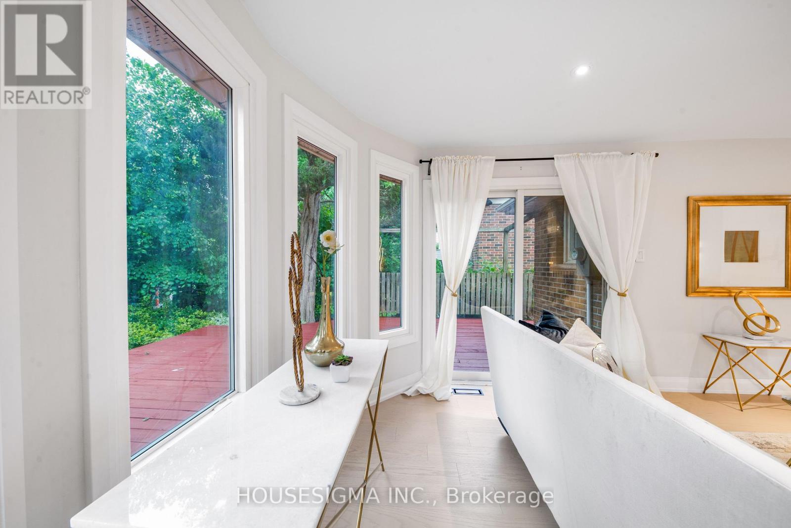 Photo 19 of 50 Royal Orchard Boulevard, Markham ON