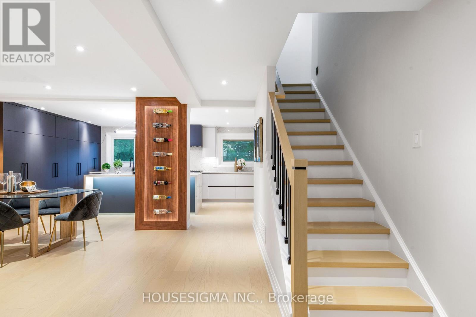 Photo 26 of 50 Royal Orchard Boulevard, Markham ON