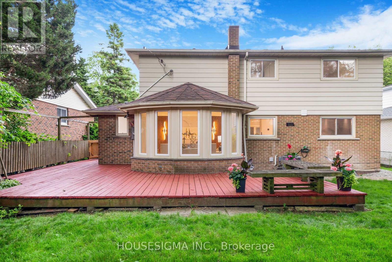 Photo 1 of 50 Royal Orchard Boulevard, Markham ON