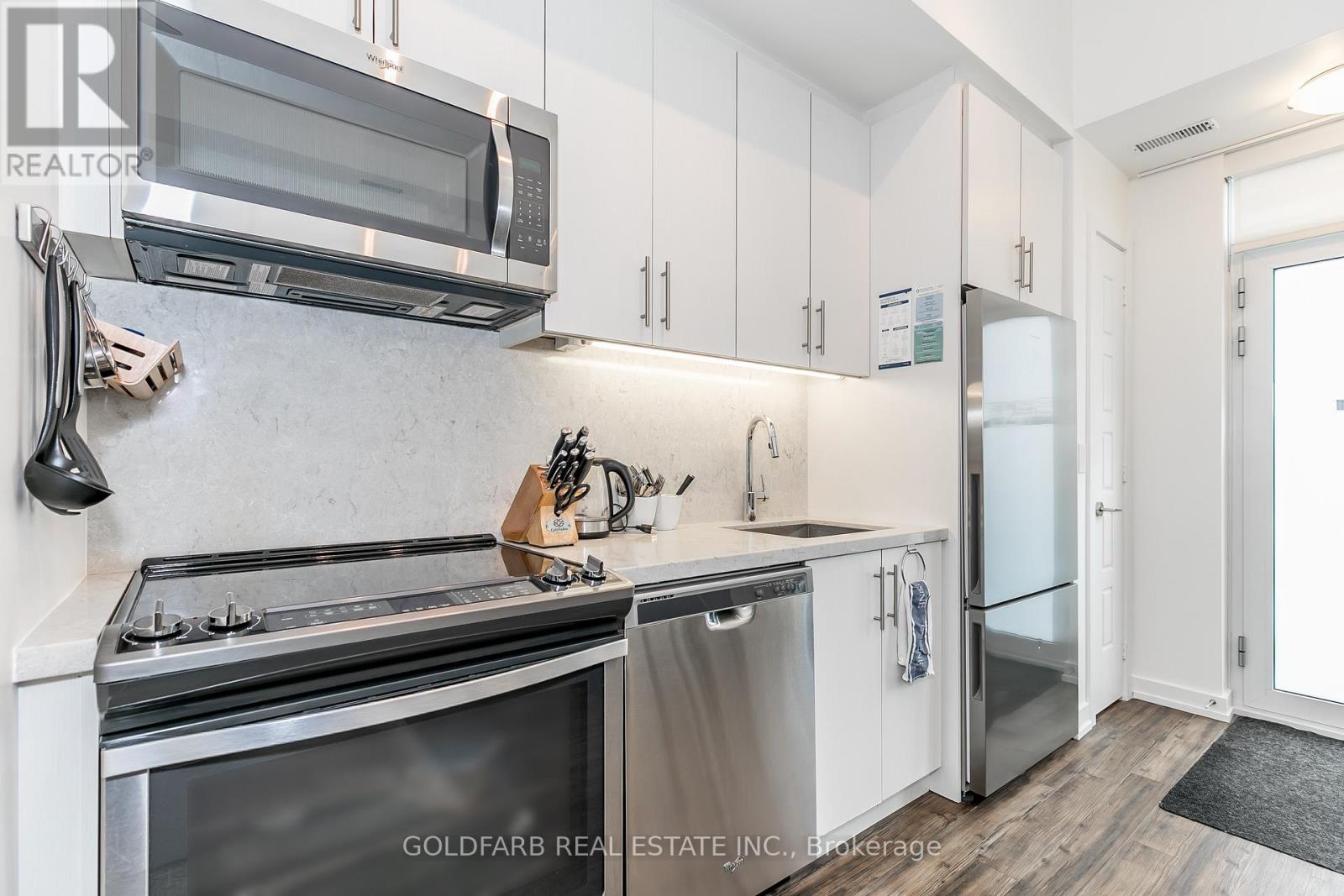 Photo 26 of 42 261 Broward Way, Innisfil ON