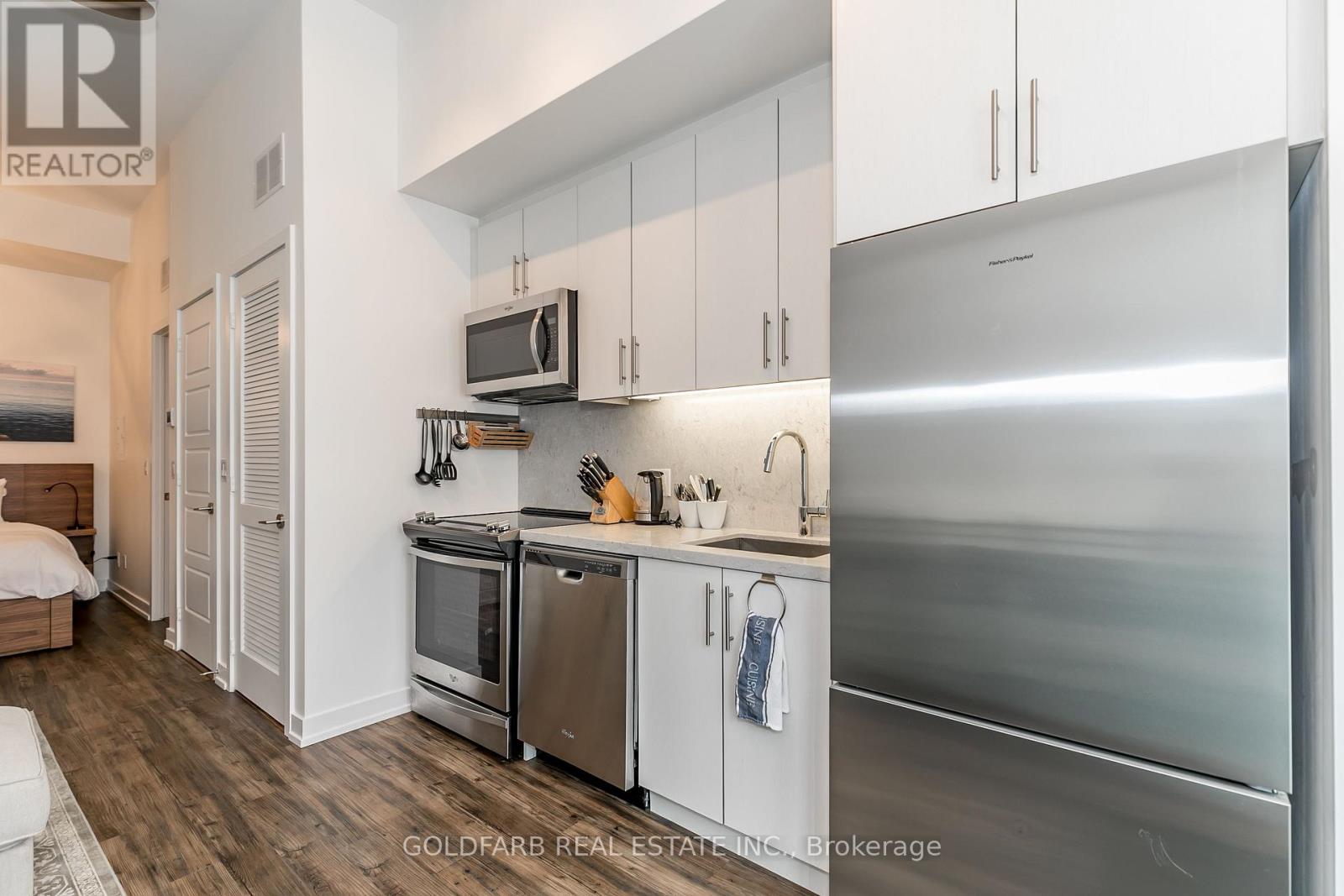 Photo 8 of 42 261 Broward Way, Innisfil ON